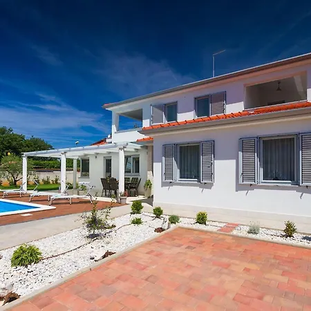 Paris Ferienhaus Umag